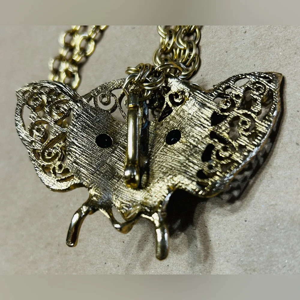 Vintage pendant elephant gold tone chain. 22” long. Unsigned D&E Juliana. - Picture 4 of 5